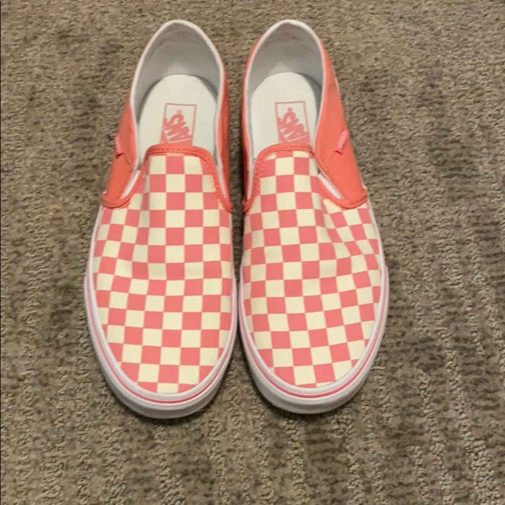 BRAND NEW PINK CHECKERBOARD VANS